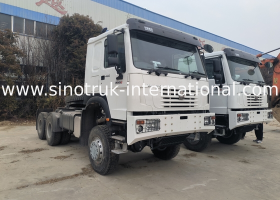 Sinotruk Howo Camión tractor Rhd Tracción en todas las ruedas 6 × 6 Weichai 400 hp Blanco